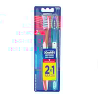 Escova Dental Oral B Pro Saúde 7 Benefícios Leve 2 Pague 1